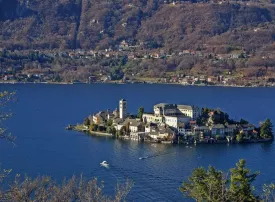 Lago d'Orta: come arrivare, cosa vedere e dove mangiare