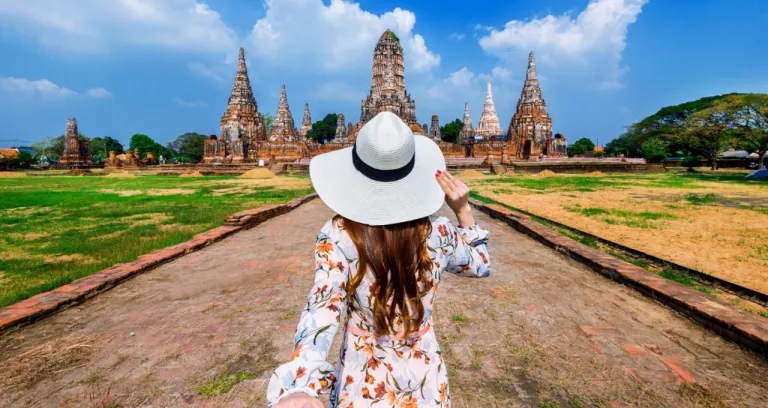 Woman Holding Man S Hand Leading Him Ayutthaya Historical Park Wat Chaiwatthanaram Buddhist Temple Thailand