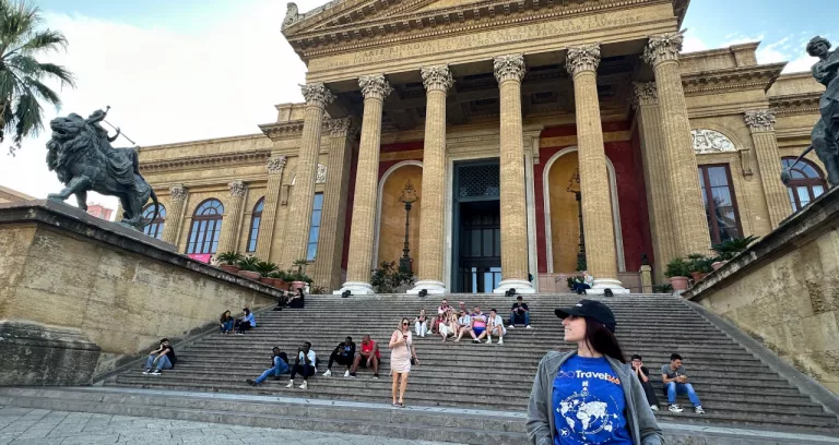 Foto Orizzontale Davanti Al Teatro Massimo 2