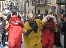 Pasqua a Prizzi in Sicilia: Lu Ballu di li Diavoli
