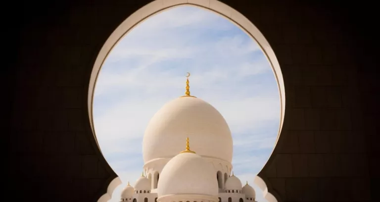 Photo Of Sheikh Zayed Grand Mosque Center During Daytime