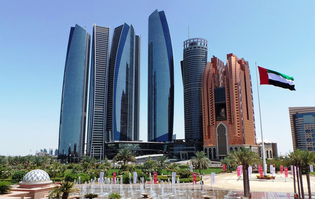 abu dhabi al zahiyah