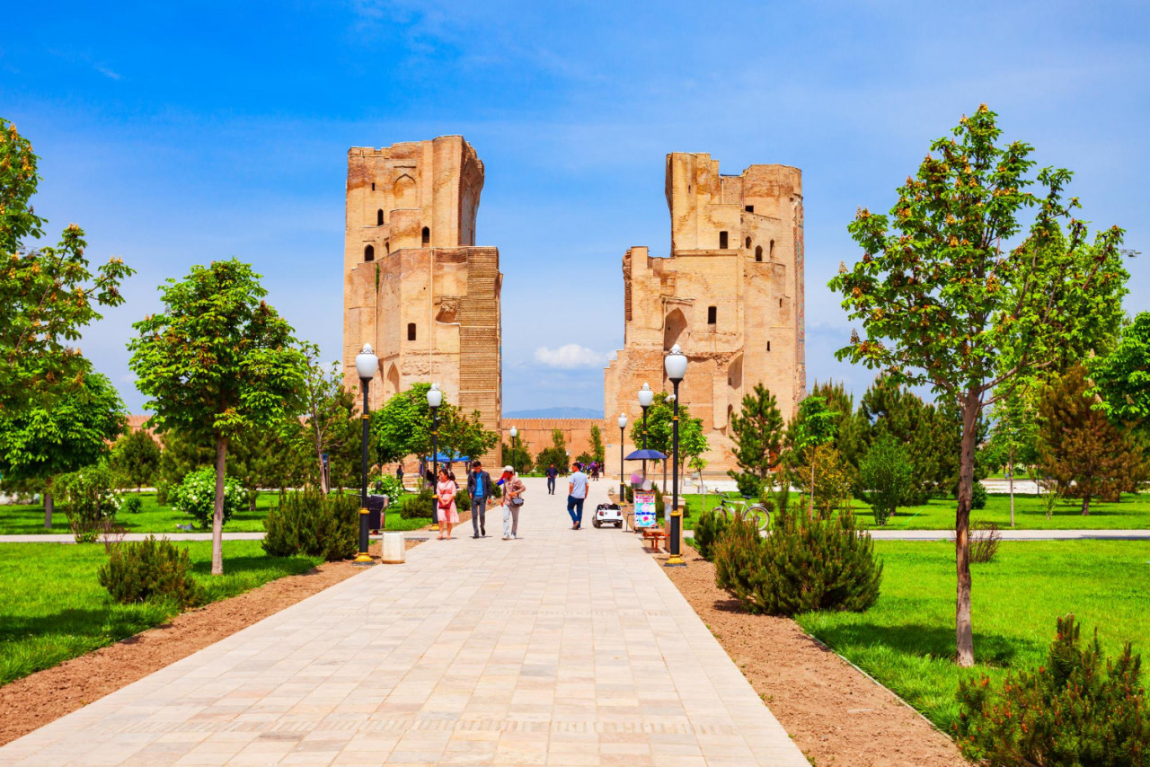 ak saray palace in shahrisabz