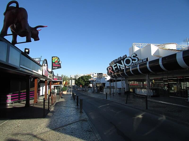 avenida dr francisco sa carneiro albufeira