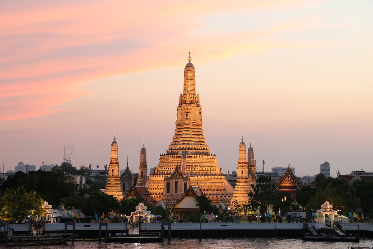 bangkok tailandia wat arun tramonto 3