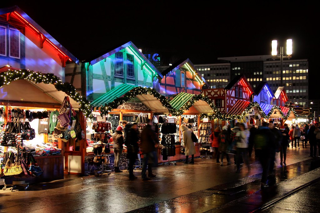 berlin weihnachtsmarkt am alexanderplatz