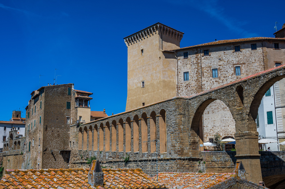 case in pietra nel centro storico di pitigliano detta anche la piccola gerusalemme