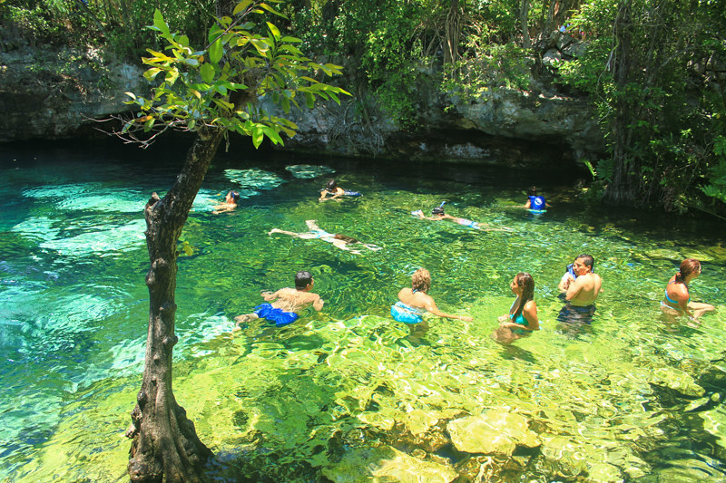 cenote azul riviera maya