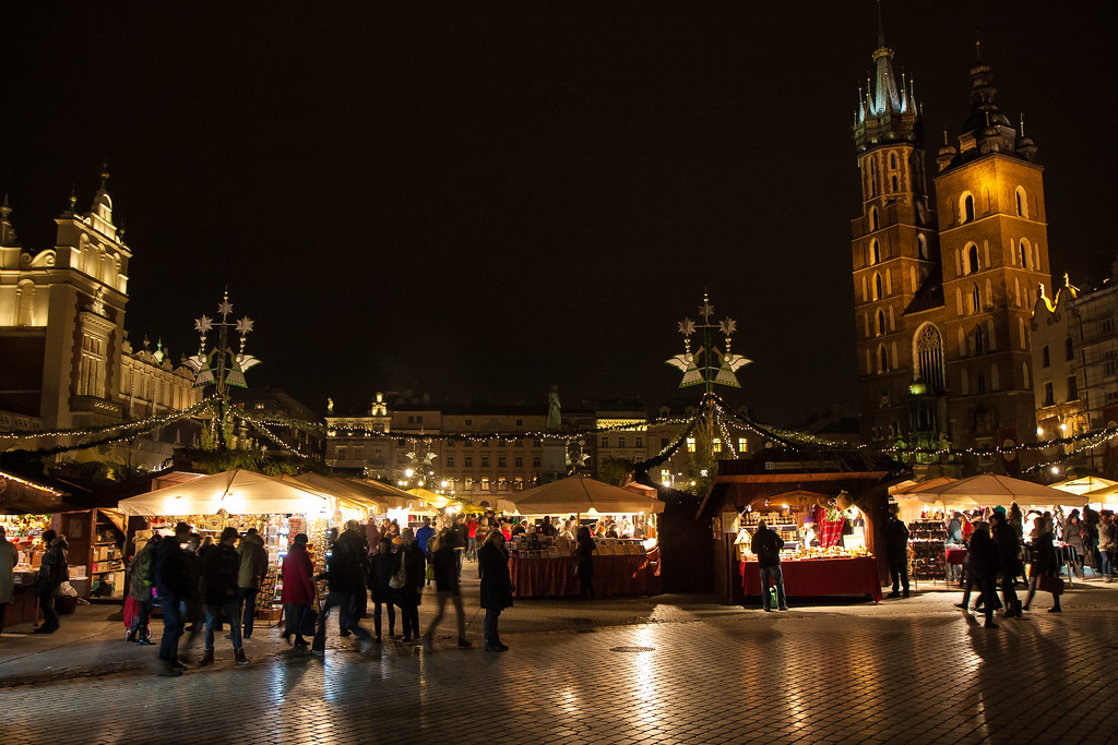 christmas market rynek głowny krakow