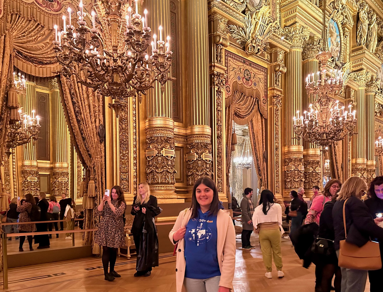 foto orizzontale all interno dell opéra garnier