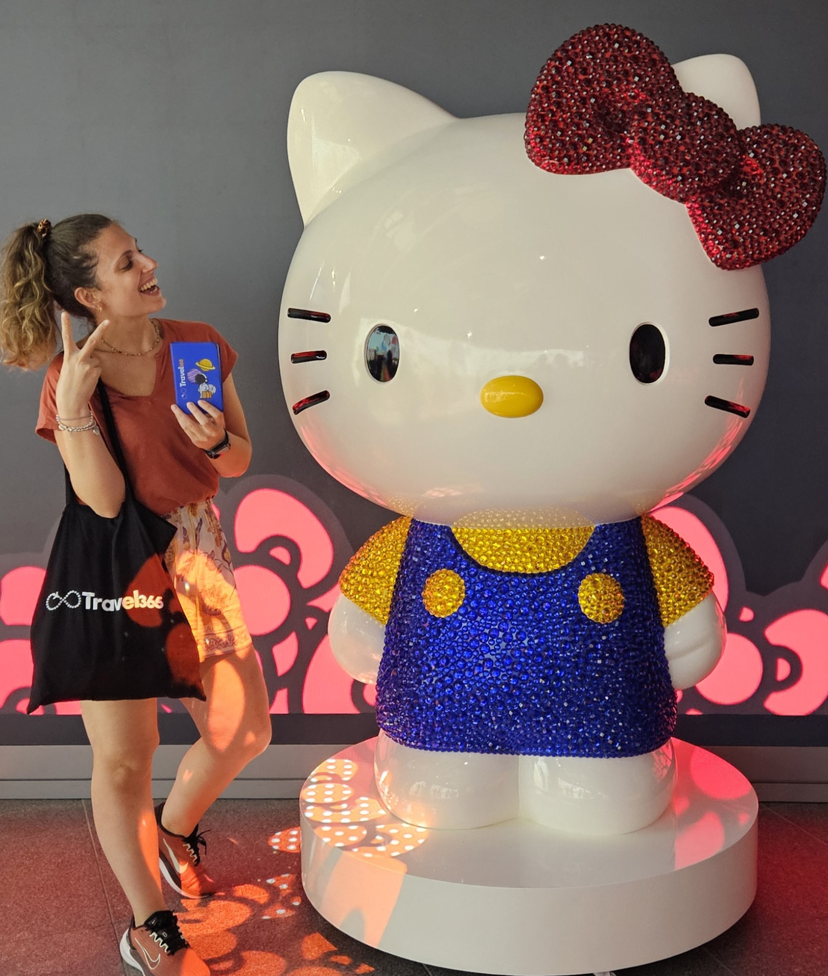 hello kitty 1