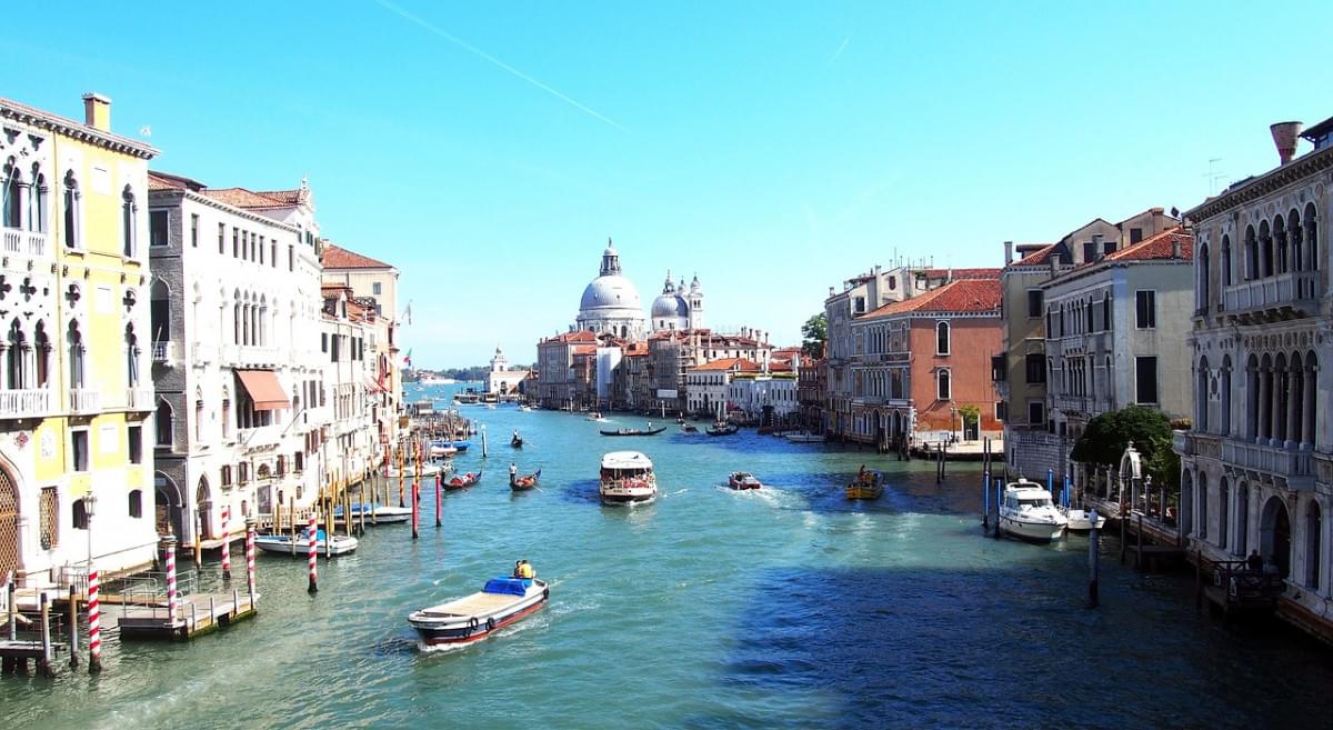 italia venezia canale acqua citta
