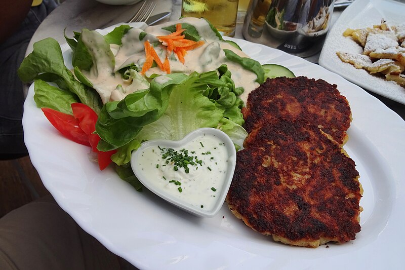 kaspressknodel salat mayrhofen