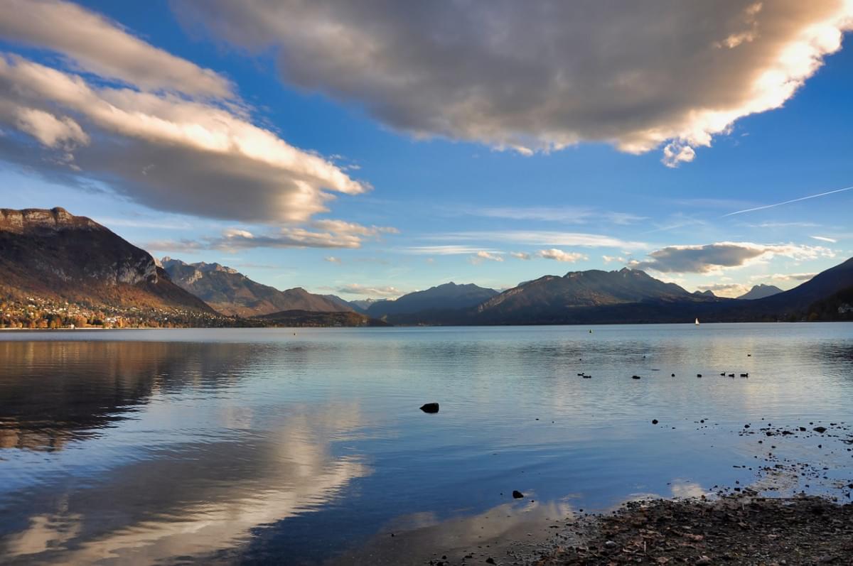 lago annecy paesaggio nube