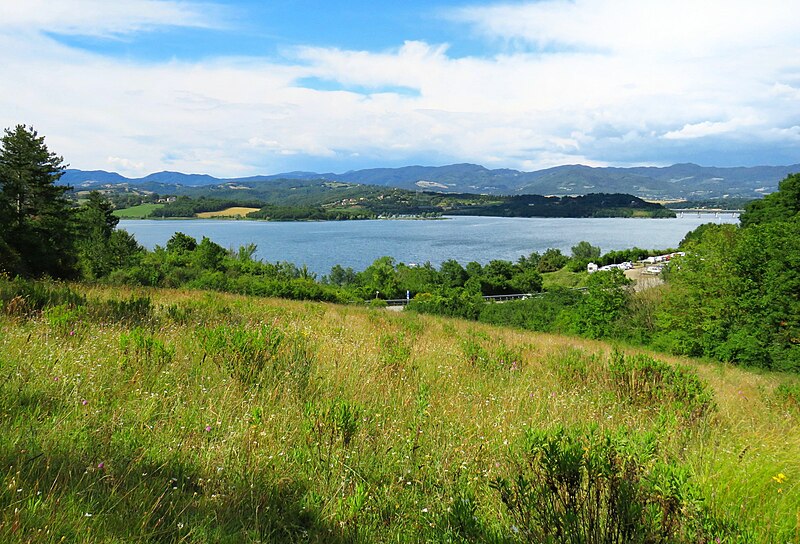 lago di bilancino bilancino lake