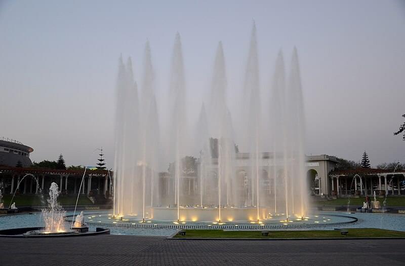 lima peru parque de la reserva park of the reserve 03