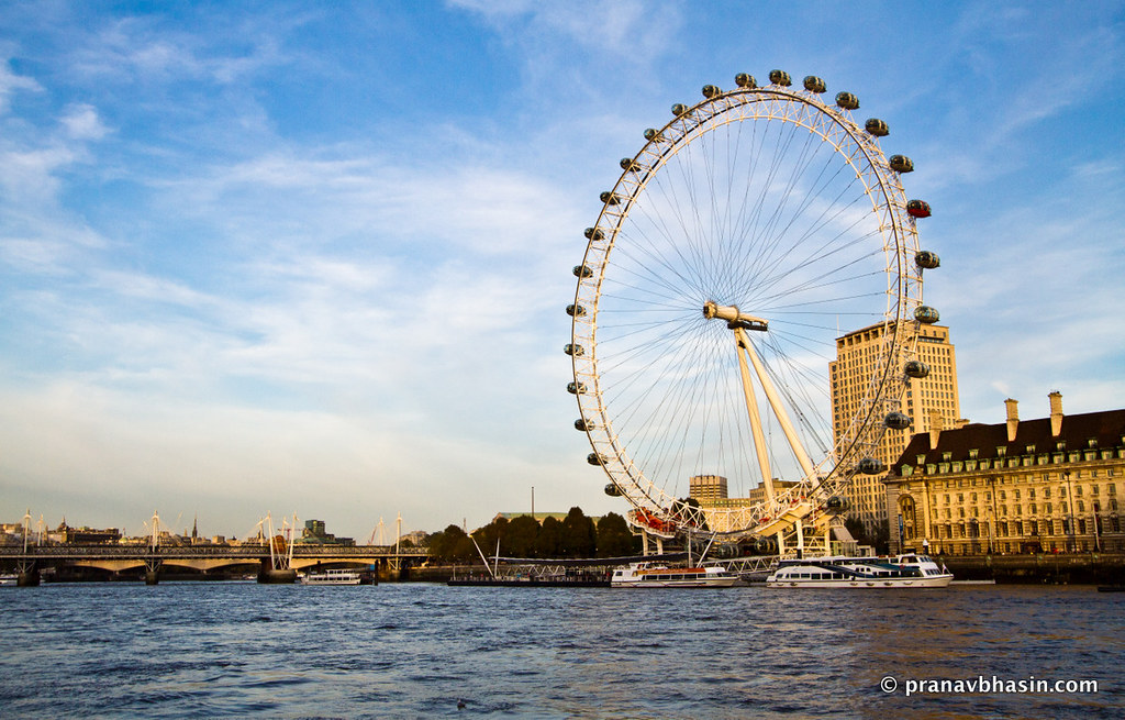 london eye from thames river cruise london