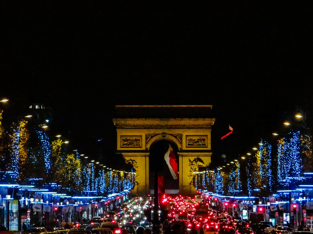 marche noel champs elysees paris 2013