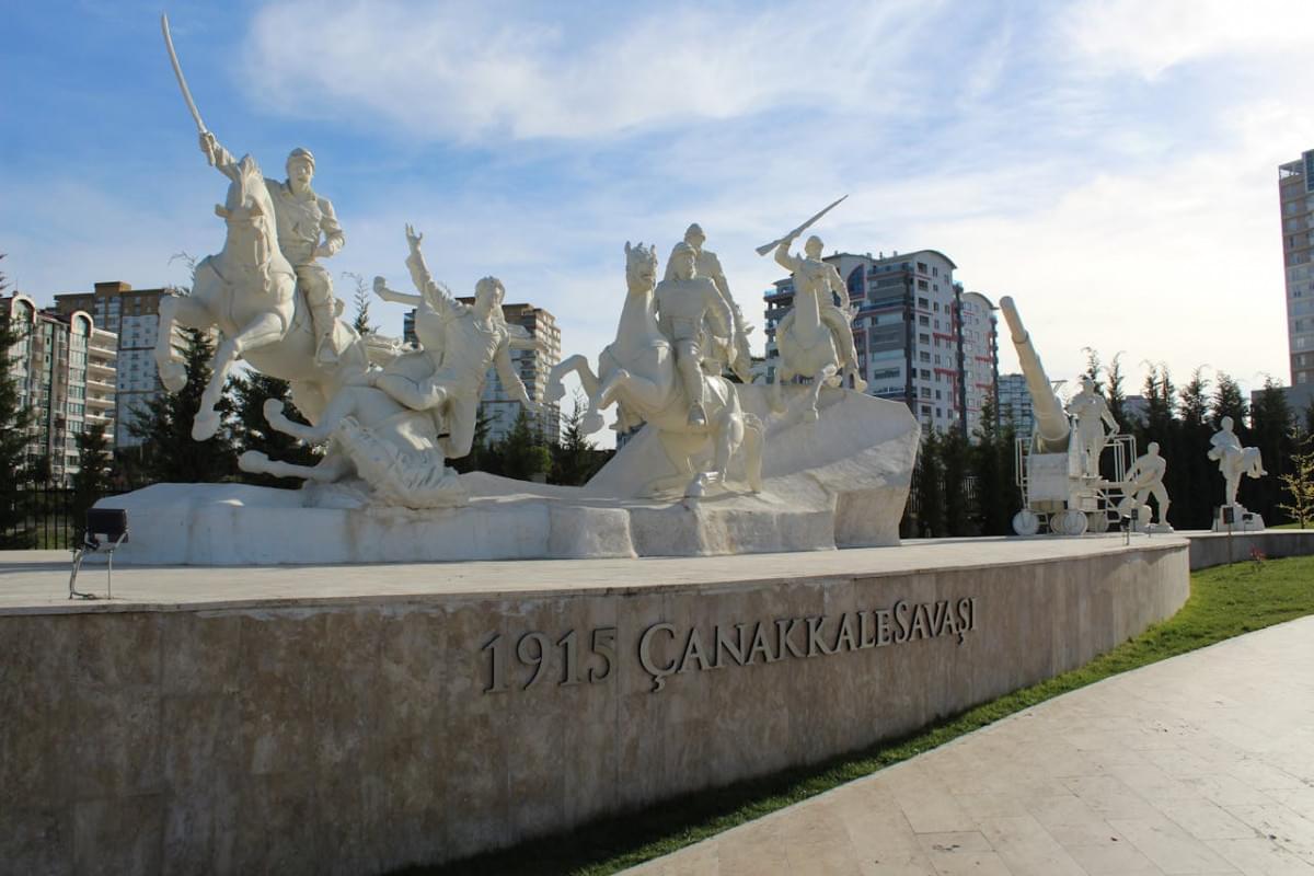 monument to gallipoli campaign in turkey