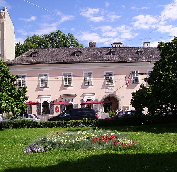 mozarts wohnhaus in salzburg panoramio 1