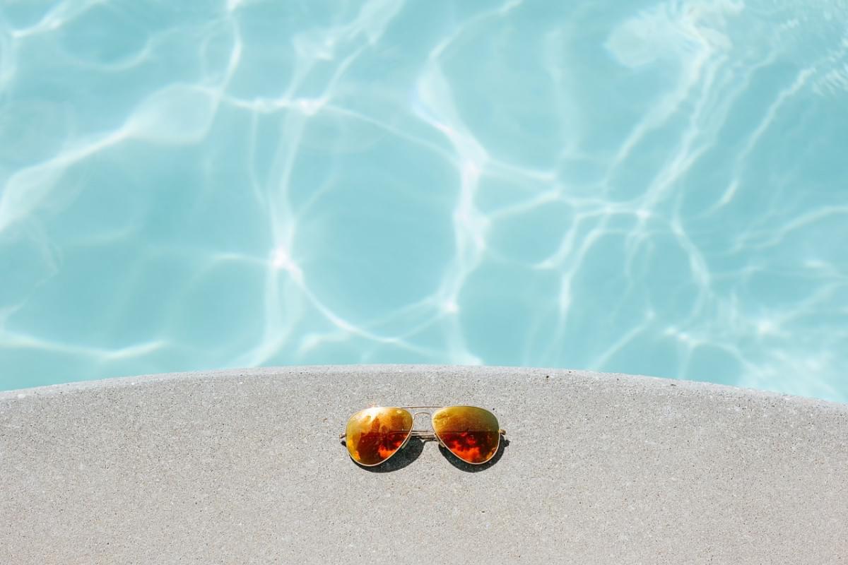 occhiali da sole piscina ricreazione 1