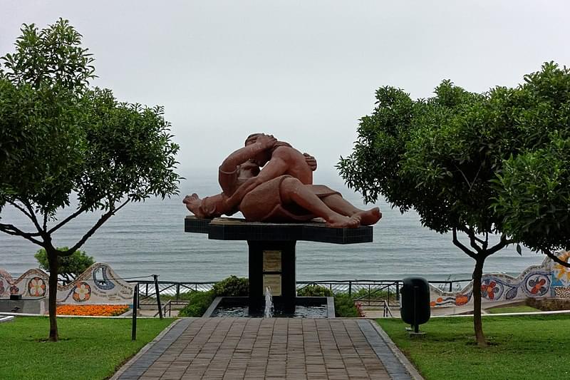 parque del amor lima