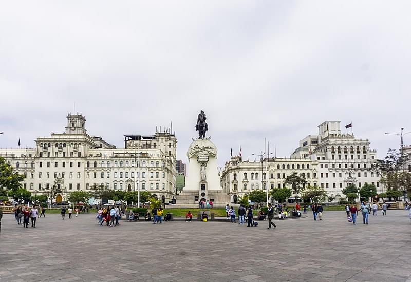 plaza san martin lima