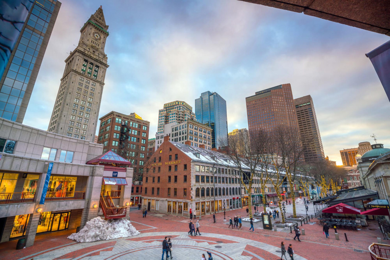 boston massachusetts 12 marzo mercato all aperto al quincy market e al south market nella zona storica di boston il 12 marzo 2018