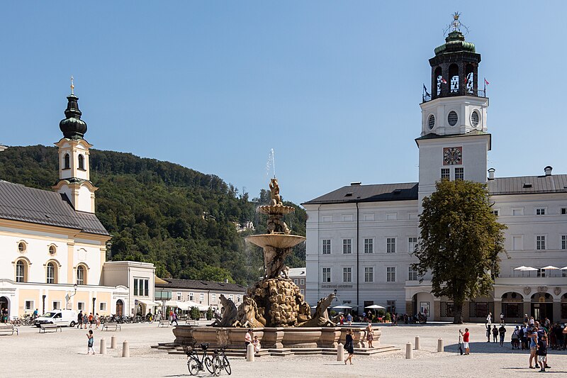 salzburg residenzplatz 2018 08 20 1