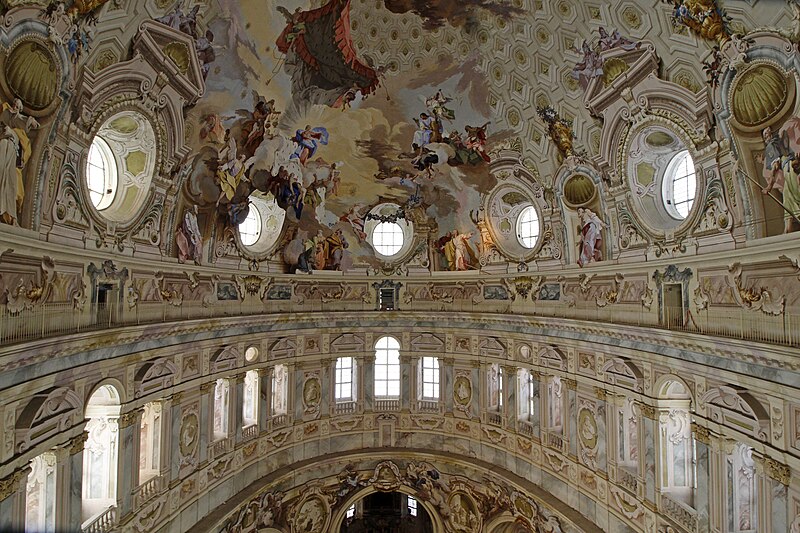 santuario di vicoforte tra gli affreschi della cupola