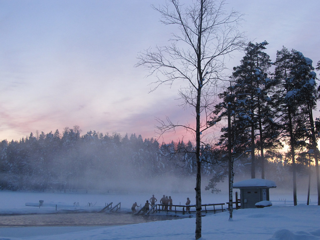 sauna ice hole swimming at kuusijarvi vantaa