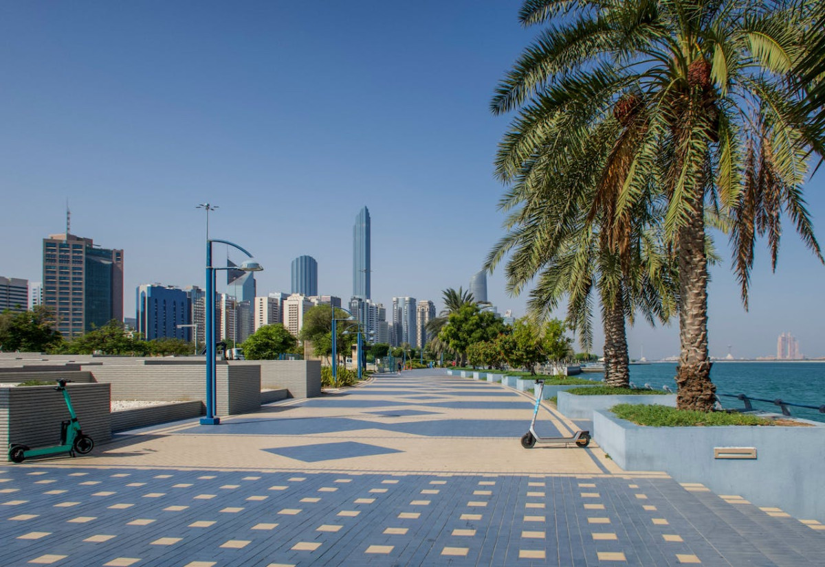 scenic abu dhabi corniche promenade view 1