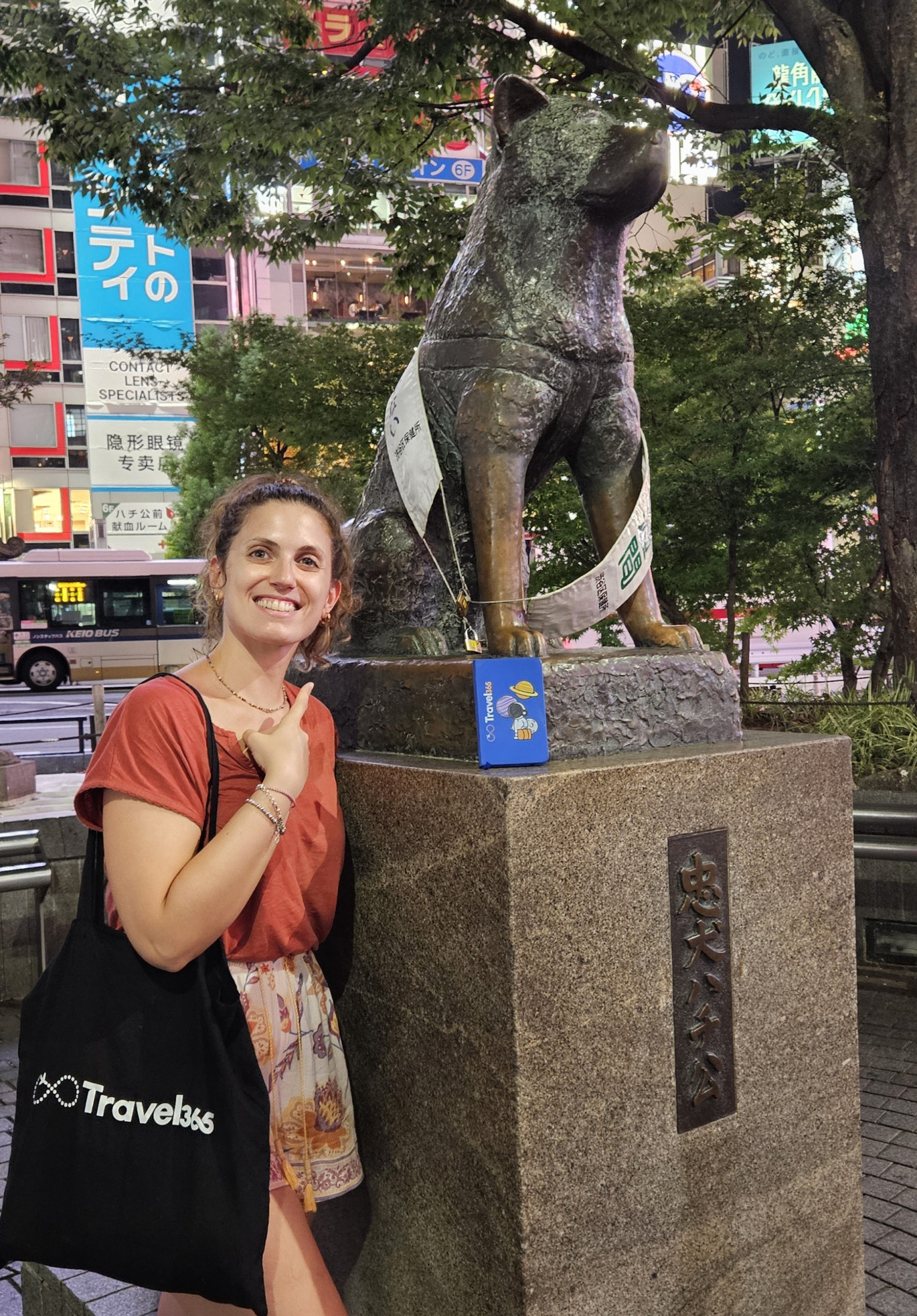 statua hachiko shibuya tokyo 6 1