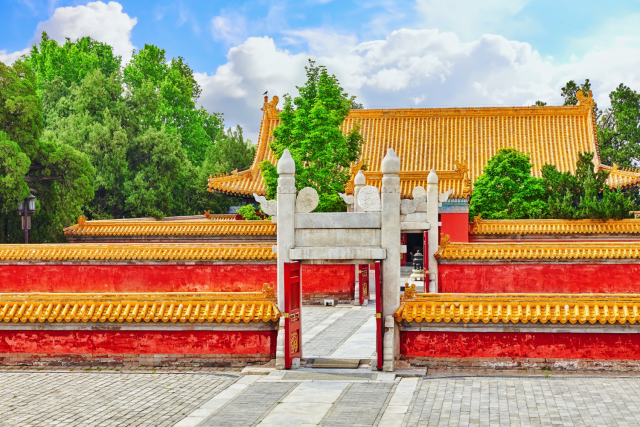 star gates marking boundary altar temple earth also referred as ditan park beijing china 1