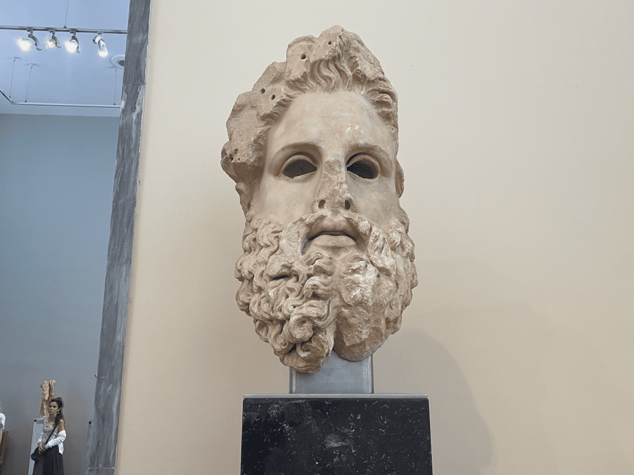 testa colossale di zeus museo nazionale atene