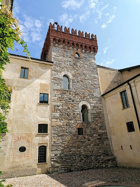 torre del castello di masnago varese