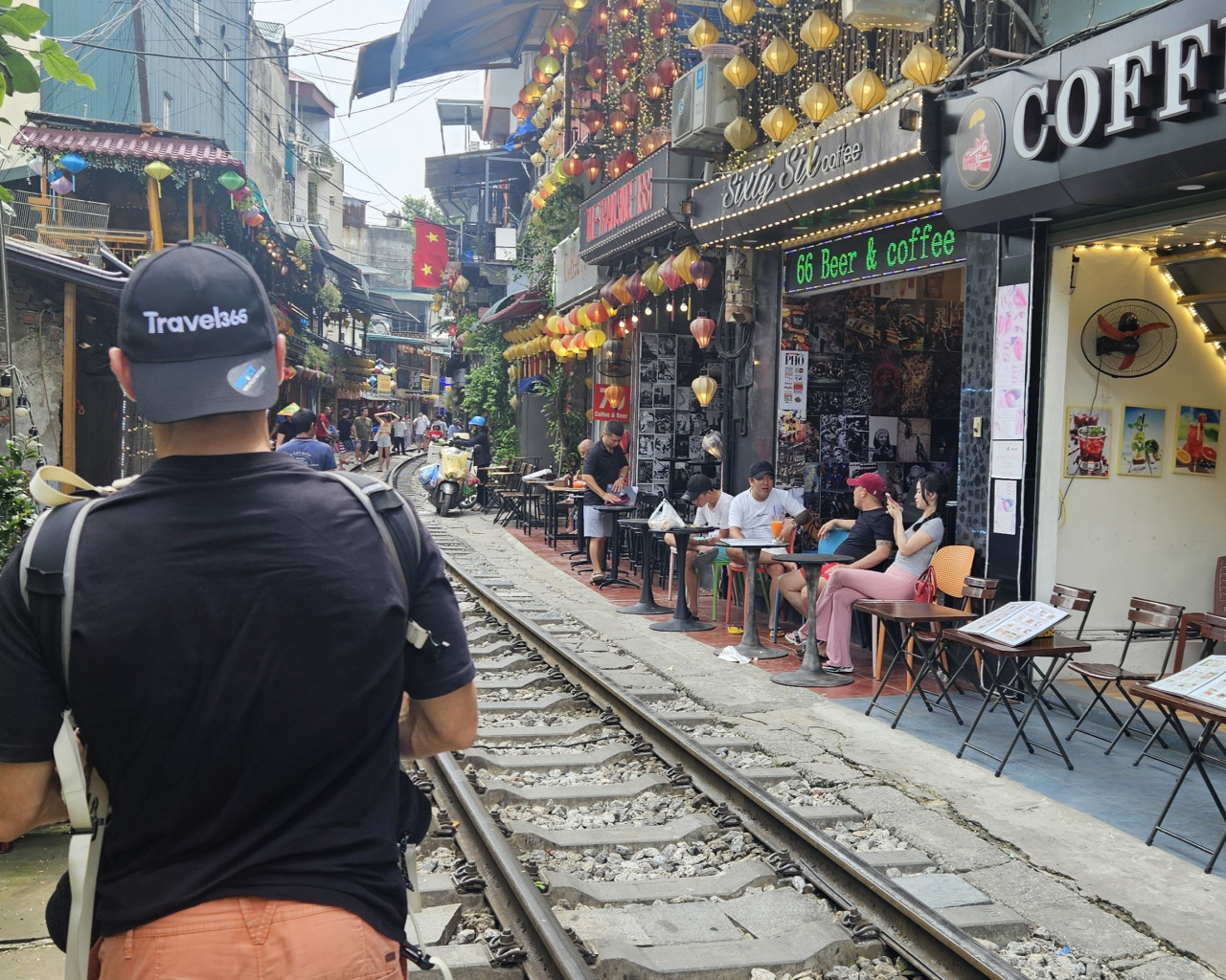 train street hanoi 3 1