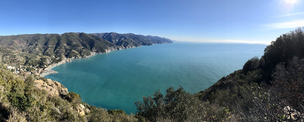 vista su monterosso e le 5 terre