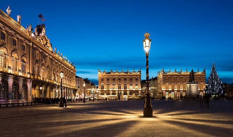 vue de nuit de la place stanislas a nancy